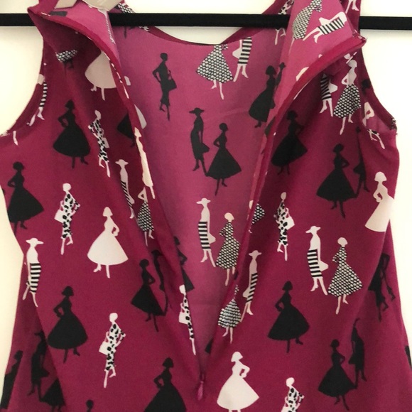 Banana Republic Lady Blouse - Picture 3 of 6